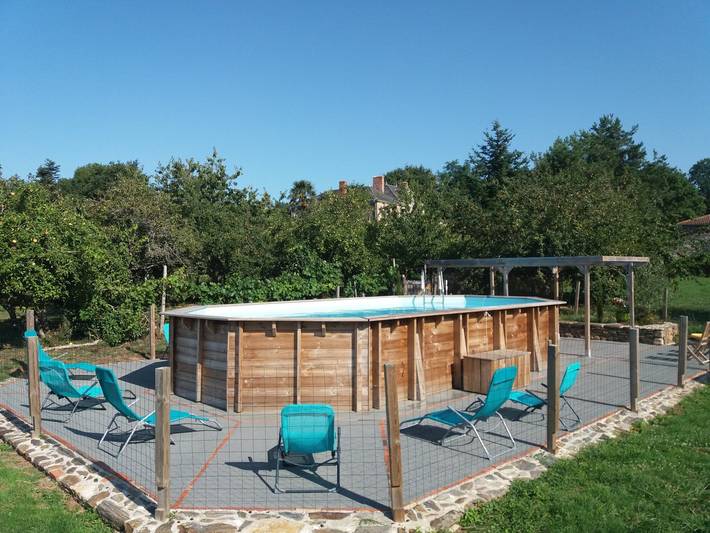 Gîte pour 8 personnes, avec piscine ainsi que terrasse et jardin à Le Champ-Saint-Père - 4