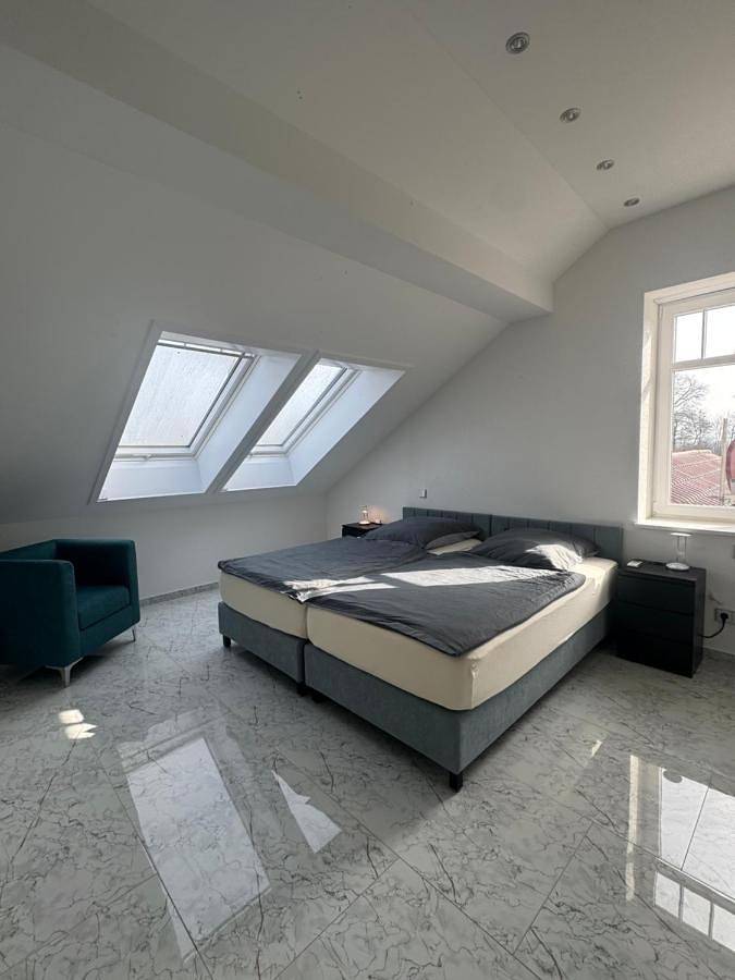 Appartement de vacances pour 7 personnes, avec jardin ainsi que vue et piscine, animaux acceptés