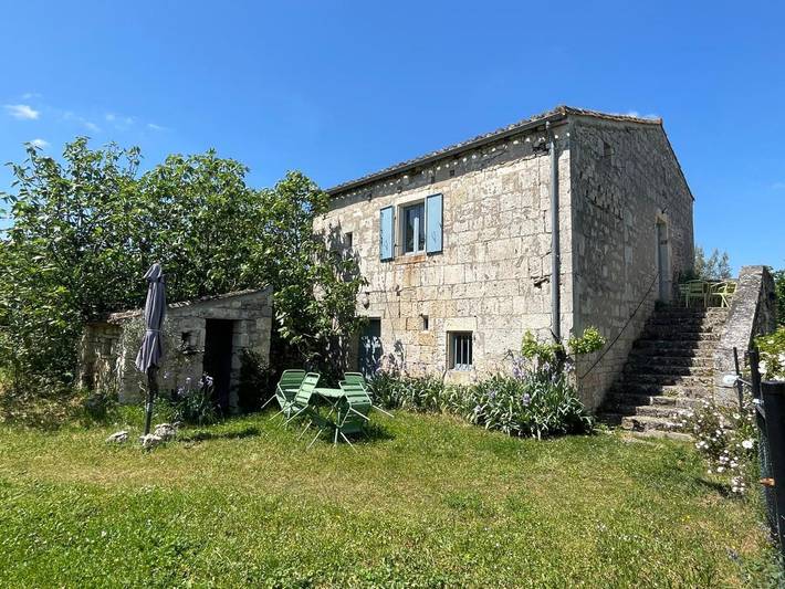 Location de vacances pour 6 personnes, avec Balcon et Terrasse ainsi que Jardin et Piscine à Laburgade