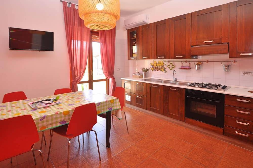 Apartamento entero, Casa Venere - Tres Habitaciones Piso, Capacidad 7 in Cilento