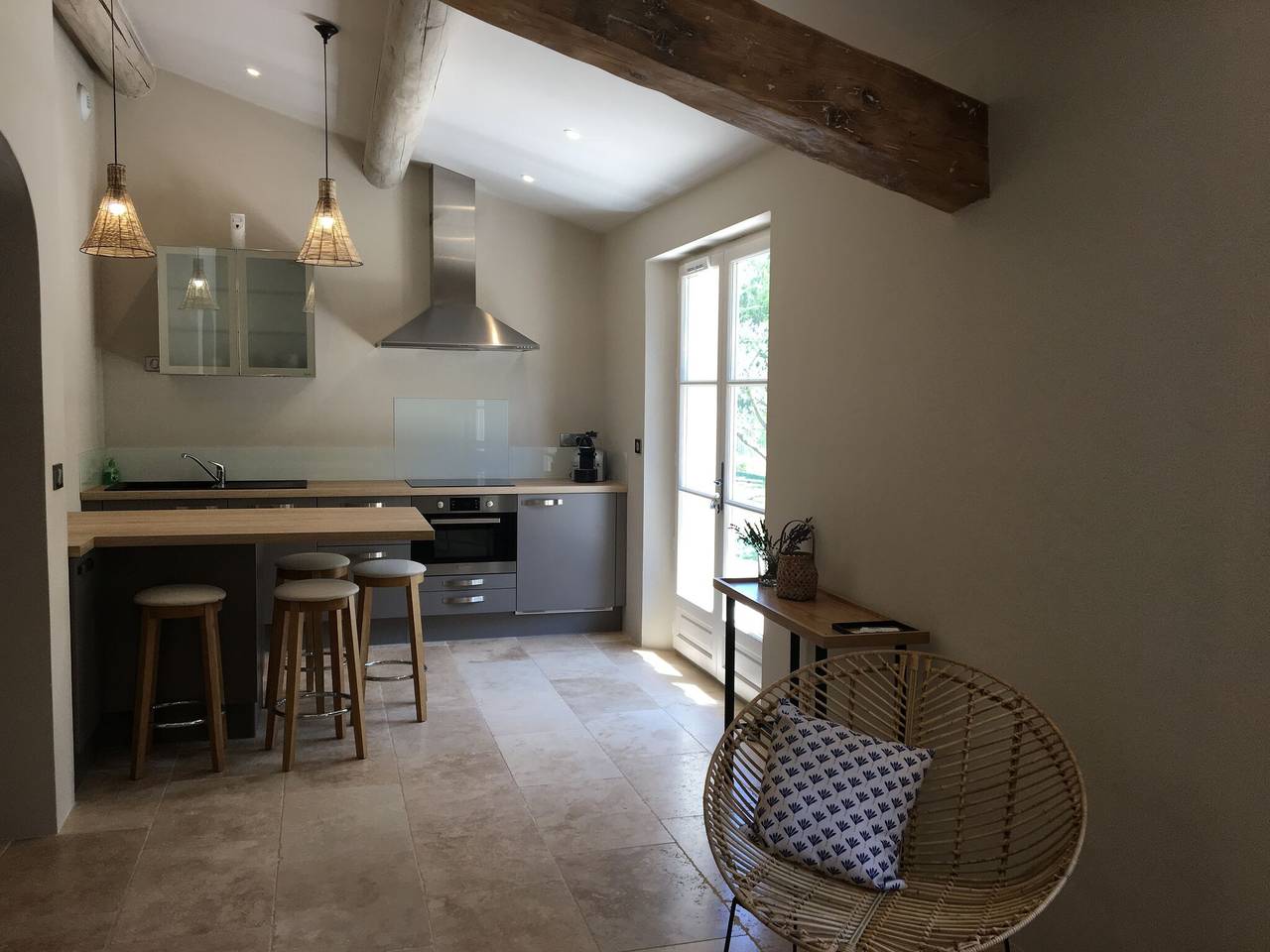 Casa rural con piscina y jardín paisajista in Eyragues, Region de Arles
