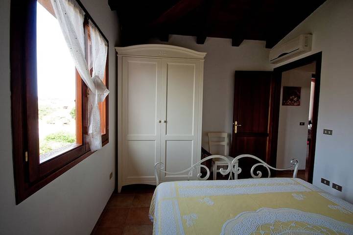 Gîte pour 5 personnes, avec balcon à Monte Petrosu - 3