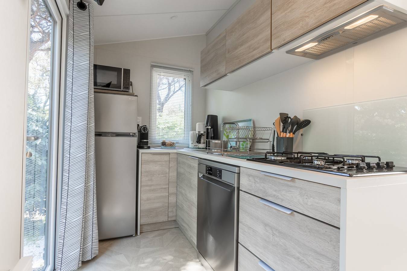 Mobil-home 'Gassin Bungalow' avec piscine partagée, terrasse privée et climatisation in Gassin, Côte méditerranéenne (France)