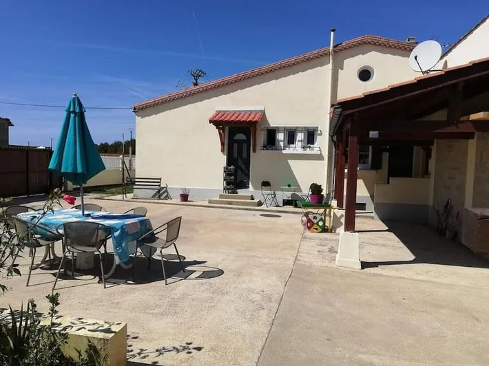 Ferienhaus für 6 Personen, mit Terrasse und Garten - 1