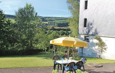 Gîte pour 8 personnes, avec terrasse à St. Vith
