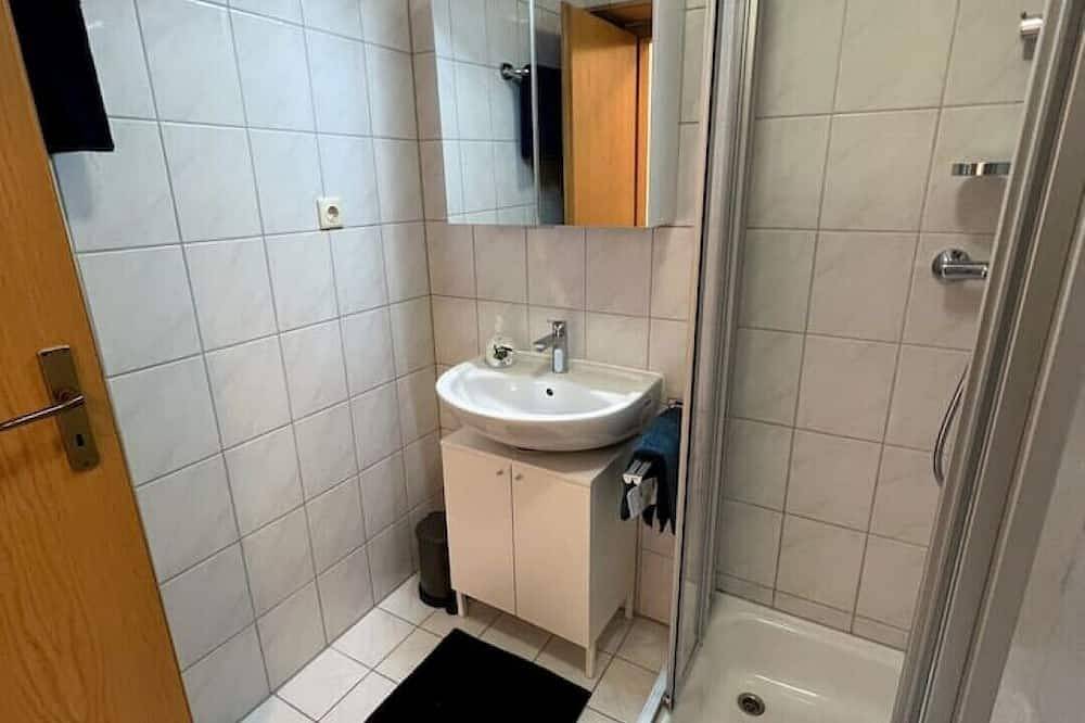 Appartamento intero, Casa Sali - quiet, modern vacation apartment near Heidelberg with balcony & parking space in Leimen, Pianura del Reno