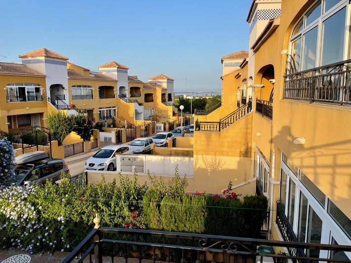 Appartamento per 6 persone, con Balcone e Terrazza nonché Piscina e Panorama a Los Montesinos