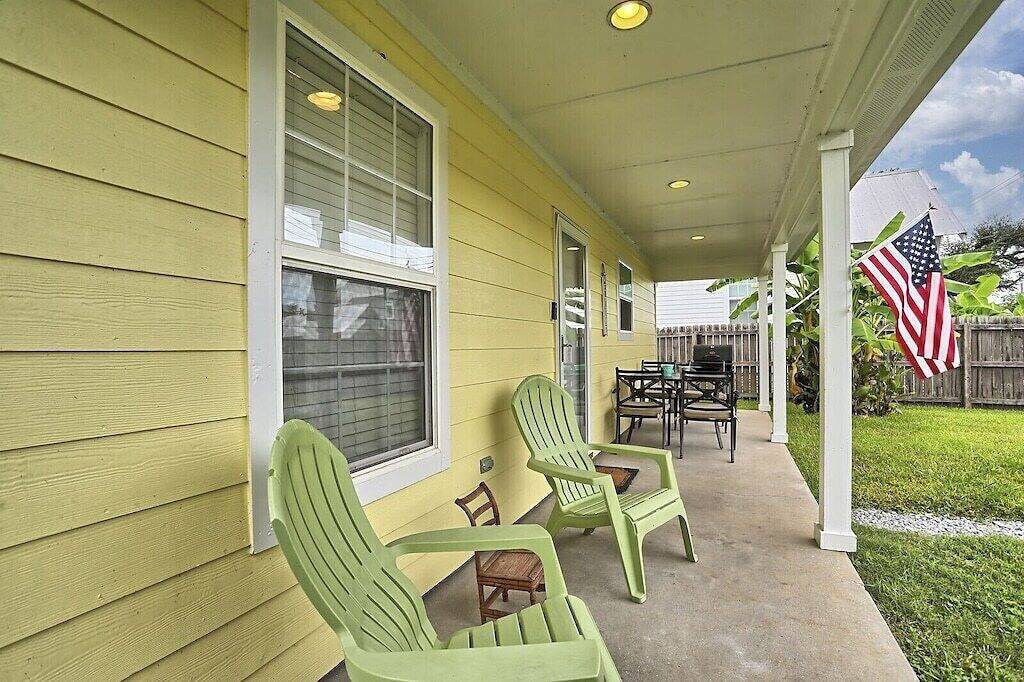 Entspannen Sie sich und genießen Sie nur wenige Schritte vom Strand und der Altstadt entfernt! in Bay St. Louis, Mississippi Gulf Coast