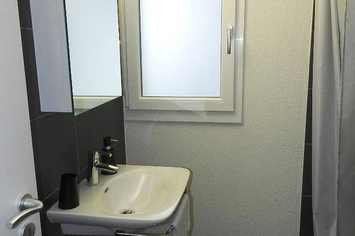 Ganze Wohnung, Schön-Egg Appartement/Fewo, Dusche, Wc 2-Bettwohnung in Saanenmöser, Zweisimmen