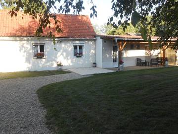 Gîte pour 4 personnes, avec terrasse et jardin à Lépine