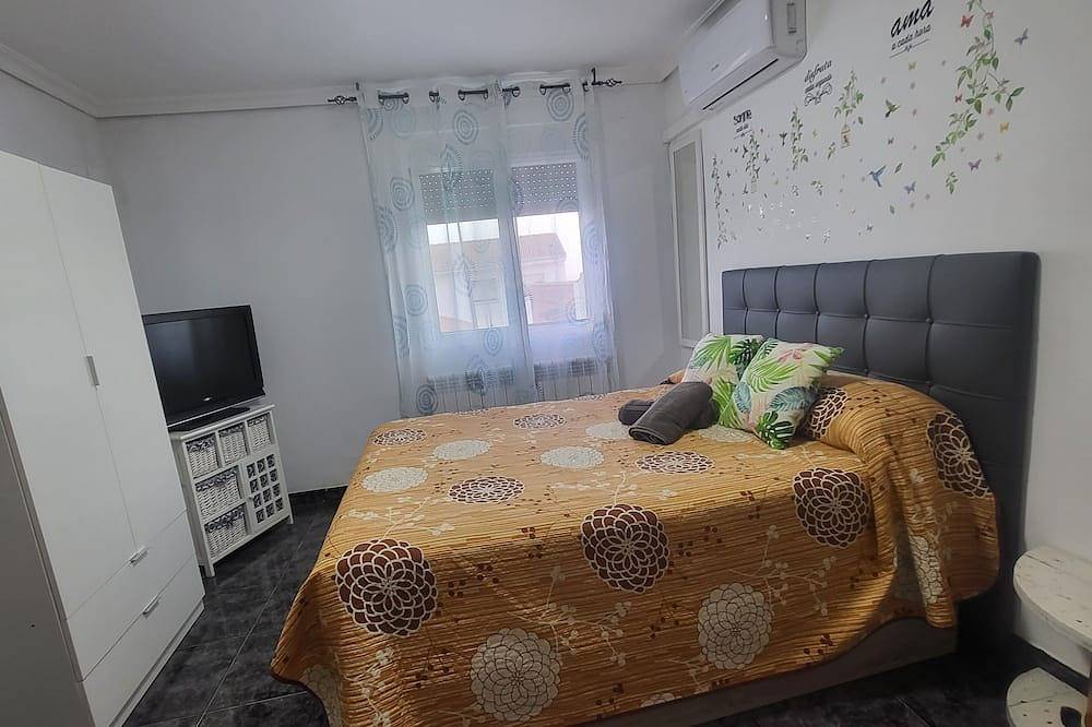 Casa Rural Oasis, Puertollano, agradable casa con Piscina en zona tranquila. in Puertollano, Provincia de Ciudad Real