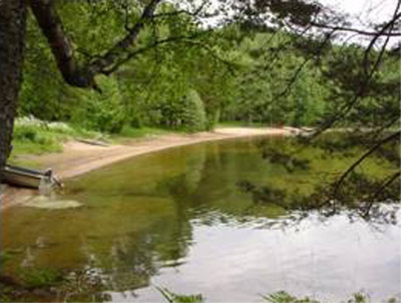 Wildnis- und Angelurlaub am See mit Boot & Sauna im wunderschönen Värmland in Dalslands Kanal