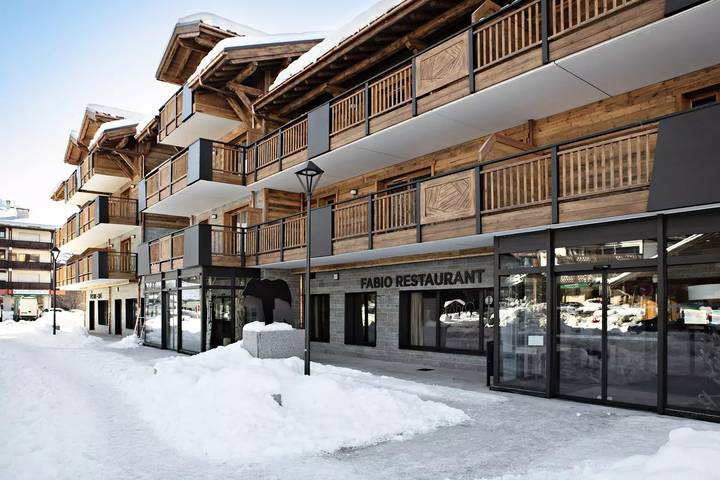 Hôtel pour 4 personnes, avec balcon ainsi que piscine et sauna dans Office De Tourisme De Samoens