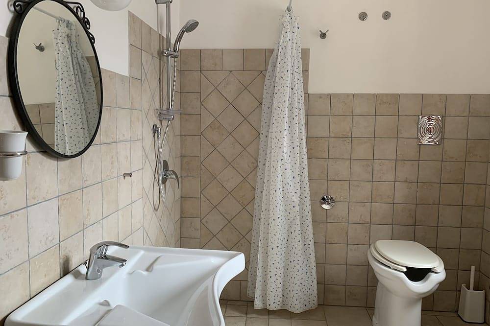 Two-room apartment in a field of olive trees in Peschici, Peschici region