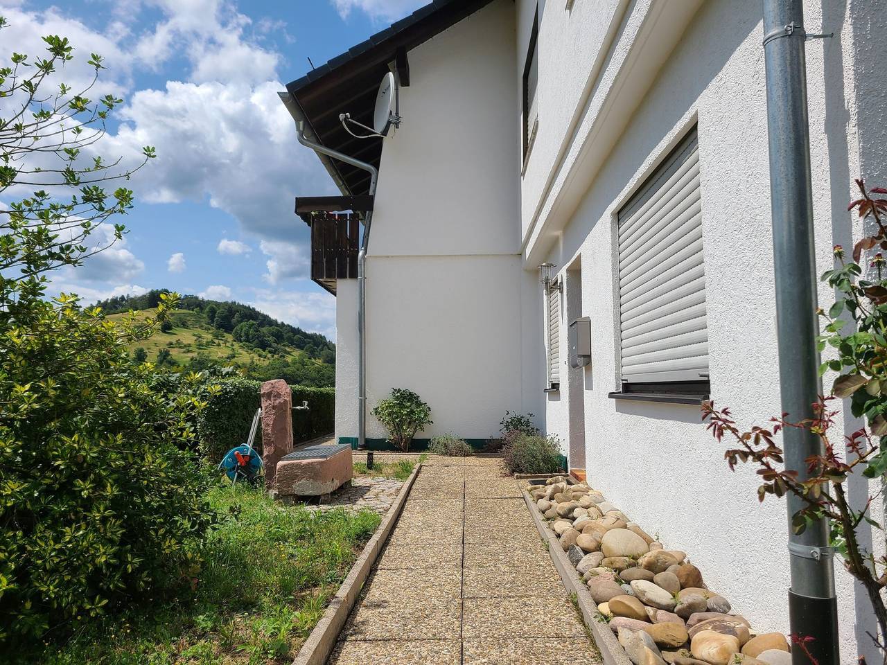Ganze Wohnung, Ferienwohnung 'Am Südhang' mit Bergblick, privater Terrasse und Wi-Fi in Reichental, Gernsbach