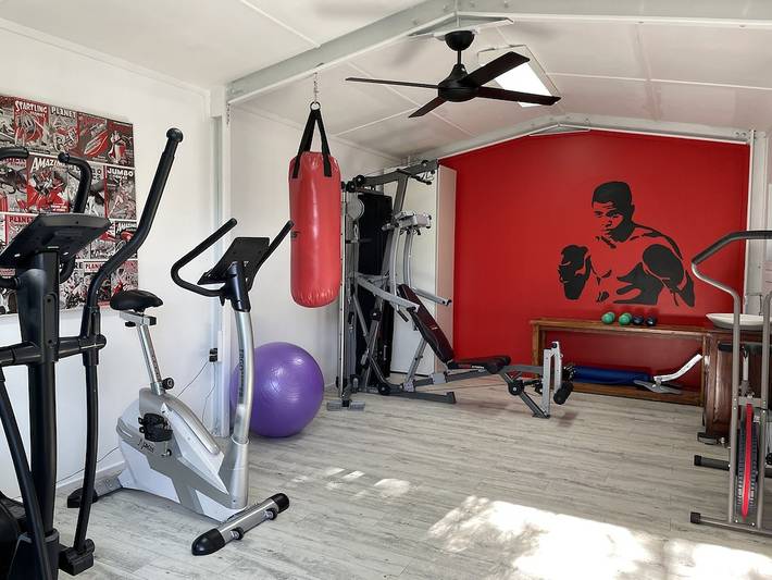 Holiday home for 8 people, with garden and hot tub, with pets in Culburra Beach