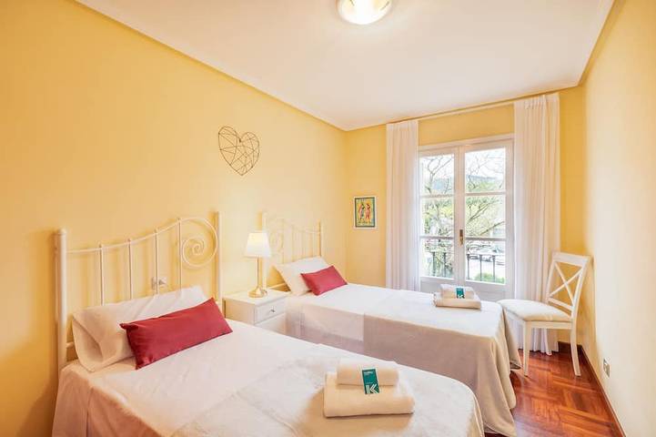 Apartamento entero, Botanika - baskeyrentals in Lequeitio, Costa Vasca