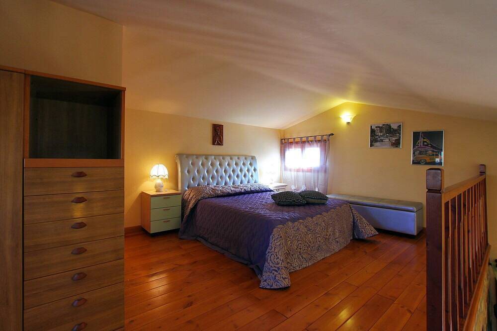 2 bedrooms, 2 Bathrooms Villa, near the Sea, Garden, Ac, 10 minutes from Cefalu in Spiaggia di Campofelice di Roccella (Campofelice di Roccella), Campofelice di Roccella