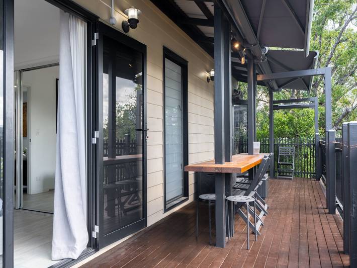 Apartamento entero, Moderno hogar 2 hab con comedor exterior in Bowen Hills, Brisbane
