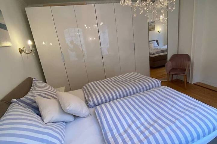 Ferienhaus für 7 Personen, mit Terrasse und Garten in Heide - 4