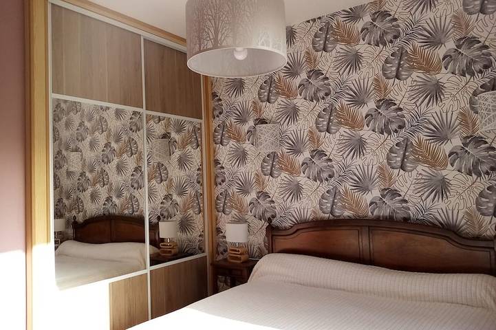 Location de vacances pour 8 personnes, avec terrasse et jardin à Rochechouart - 4