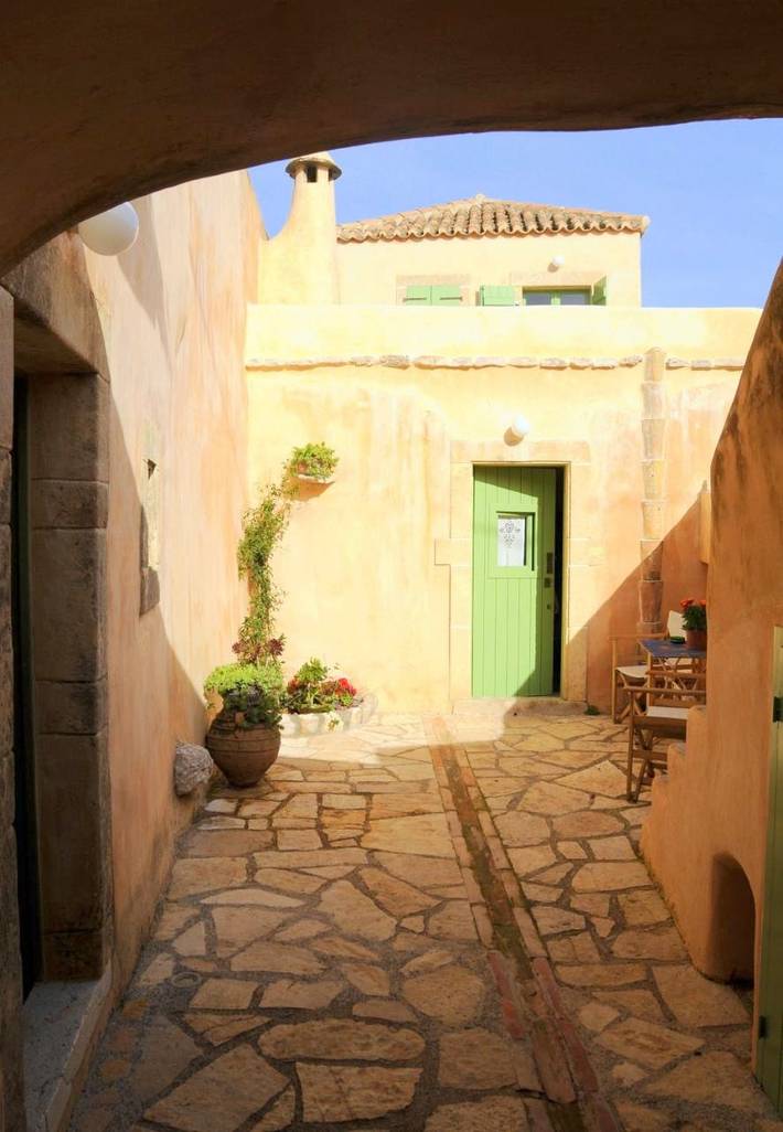 Location de vacances pour 2 personnes, avec jardin dans Cythère - 2