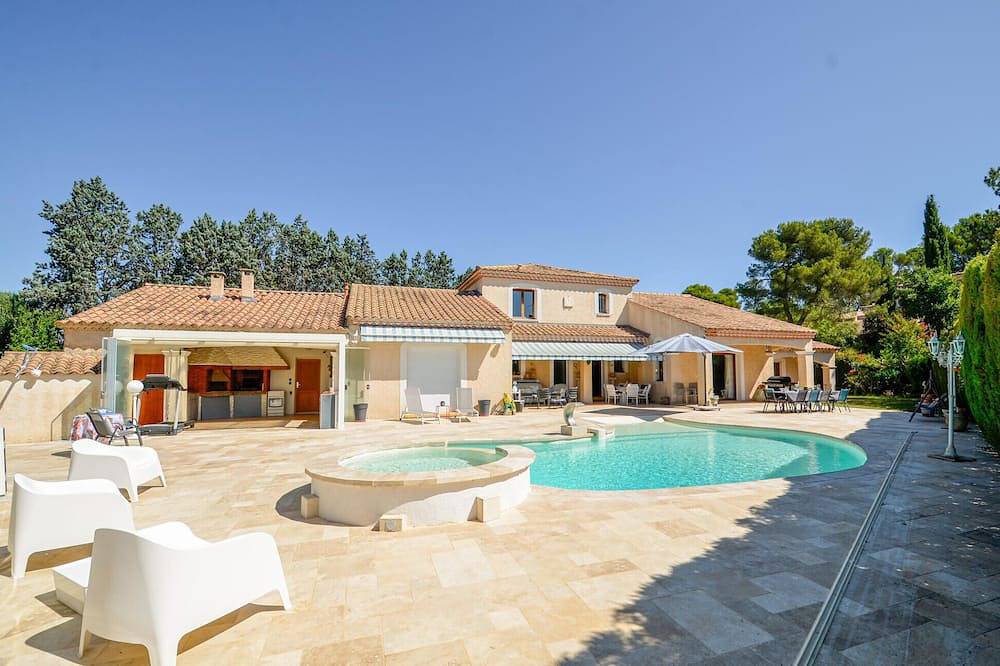 Increíble casa en Cabriès con piscina privada, puede ser interior o exterior. in Cabriès, Region de Aix-en-Provence