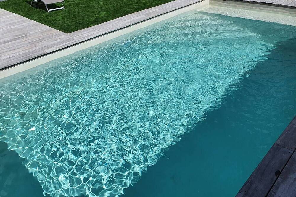 Luxury Villa with Year-Round Comfort and Saltwater Pool in Prime Location in Candillargues, Côte d'Améthyste