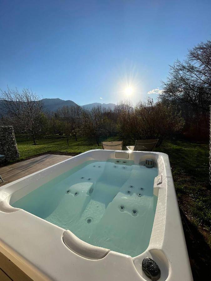 Appartement entier, "Le Cottage" Appartements avec Spa privatif in Saint-Bonnet-en-Champsaur, Parc national des Écrins