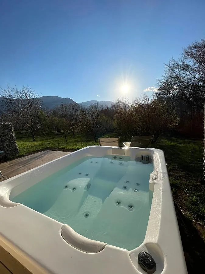 Apartamento de vacaciones para 2 personas, con jardín además de jacuzzi y piscina - 1
