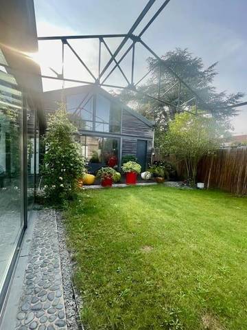 Villa pour 8 personnes, avec terrasse ainsi que jardin et piscine dans Seine-et-Marne