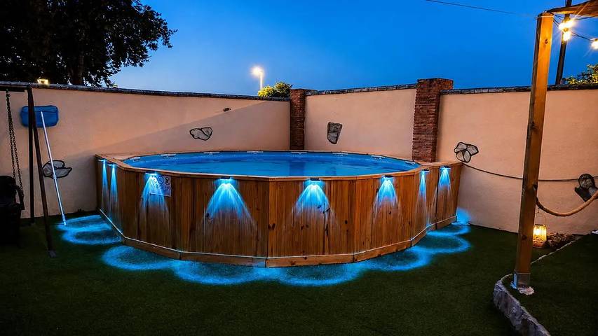 Apartamento para 12 personas, con jardín además de jacuzzi y piscina en Posadas
