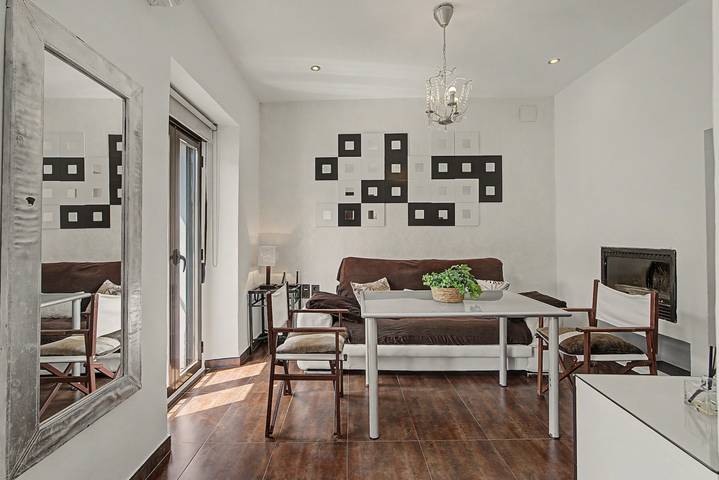 Apartamento entero, Apartamento 'Alcalá Zona Centro' con balcón, Wi-Fi y aire acondicionado in Alcalá la Real, Sierras Subbéticas