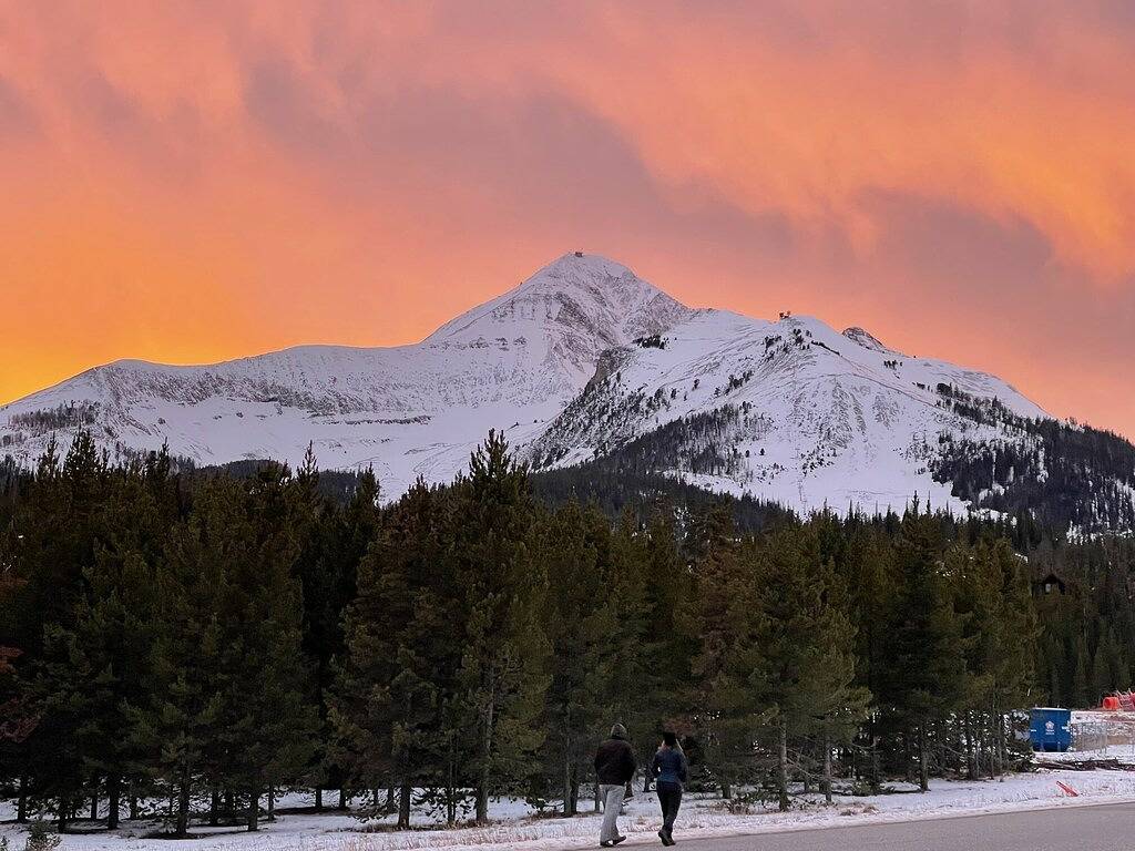 Ganze Wohnung, Cozy Condo Located Minutes from the Biggest Skiing in America in Big Sky Mountain Village, Big Sky