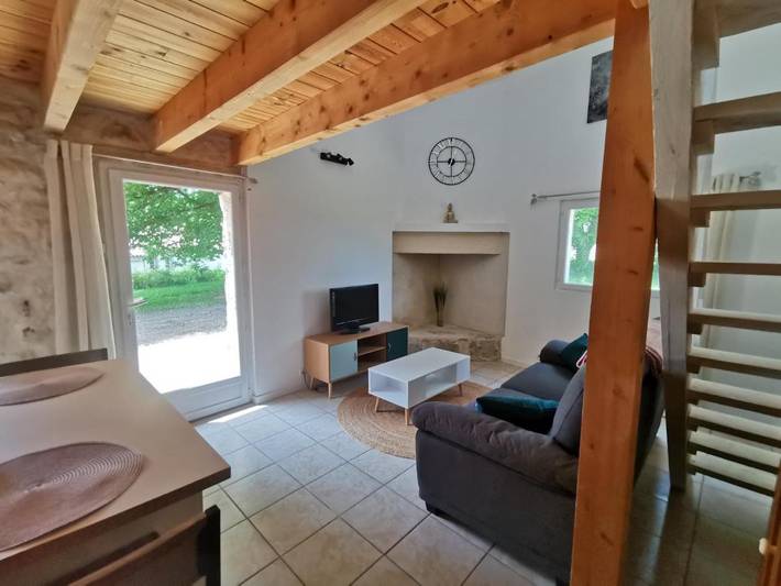 Location de vacances pour 4 personnes, avec terrasse ainsi que jardin et vue à Agnac - 3