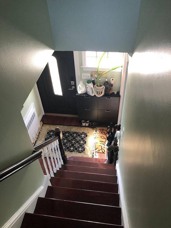 Es ist ein Loft im zweiten Stock in Elmont, Nassau County