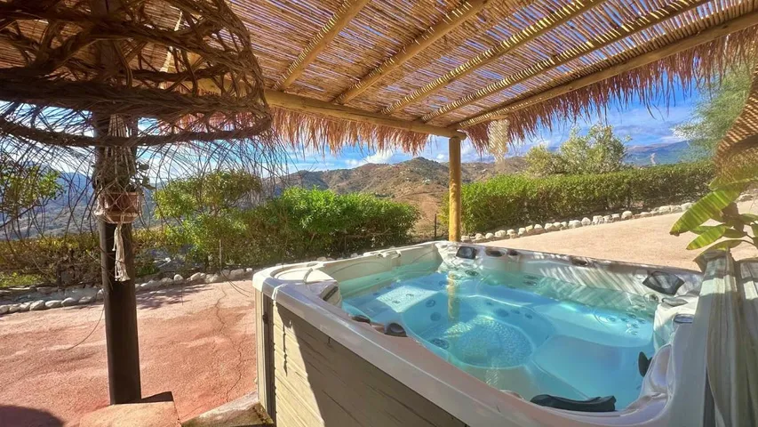 Chalet para 20 personas, con vistas además de jardín y piscina, Se admiten mascotas - 1
