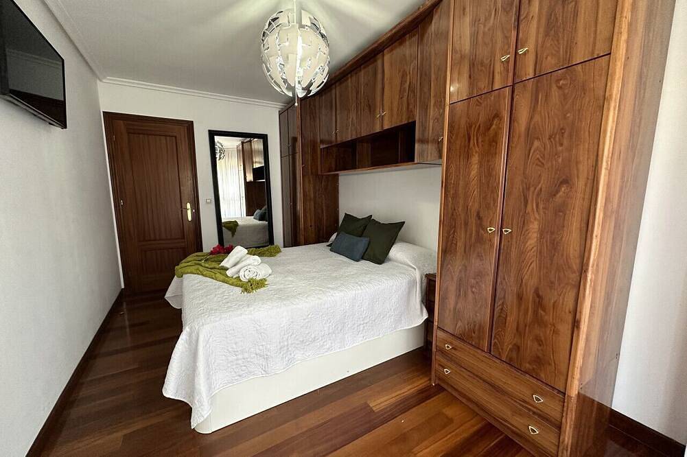 Apartamento entero, Apartamento en el centro El Refugio 3016 in Santoña, Costa de Cantabria