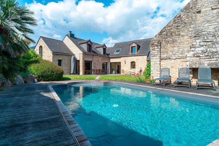 Maison de vacances pour 10 personnes, avec Terrasse ainsi que Jardin et Piscine à La Trinité-sur-Mer