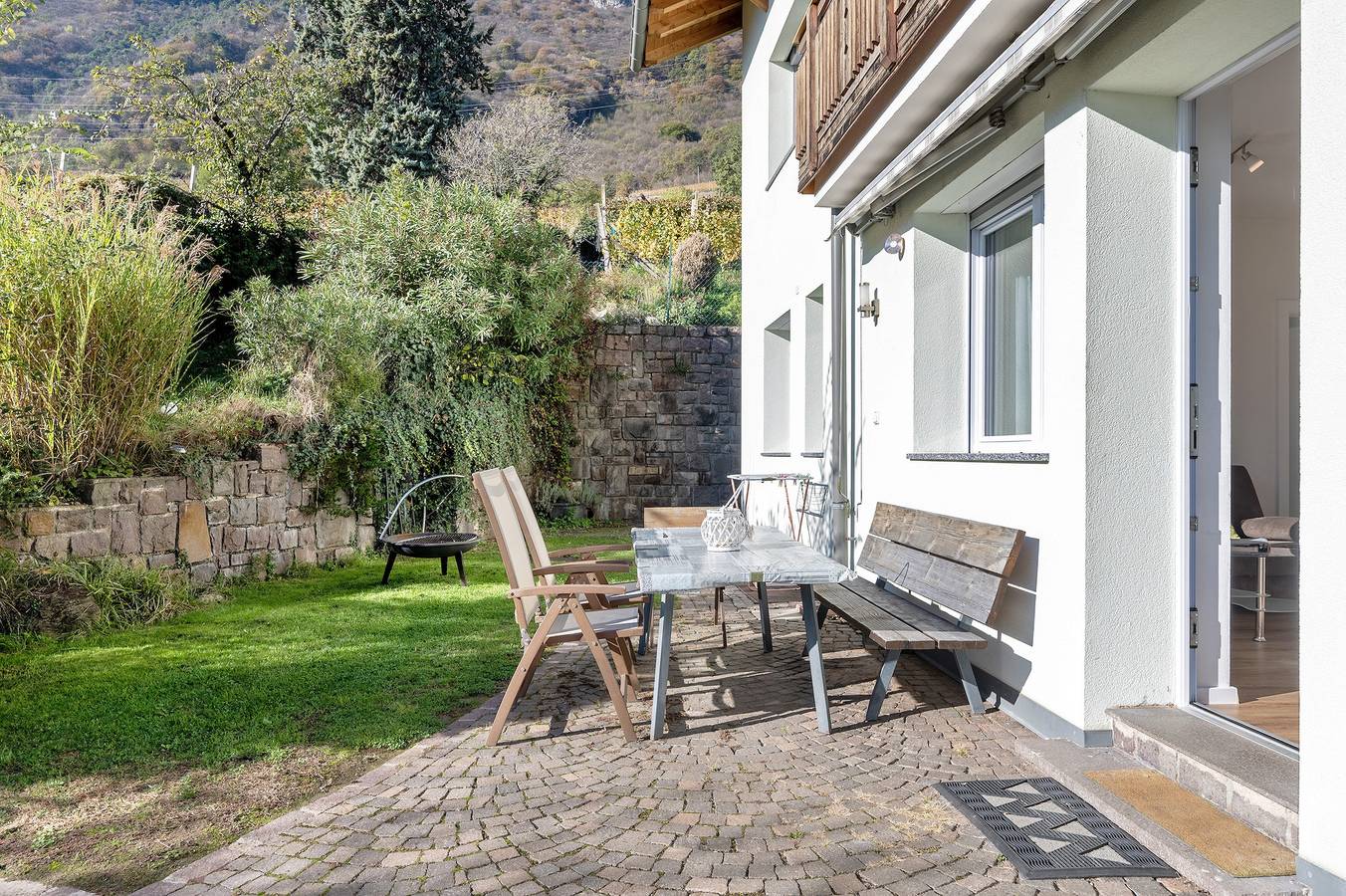 Appartamento intero, Appartamento 'Rungg' con vista sulle montagne, terrazza condivisa e Wi-Fi in Termeno sulla Strada del Vino, Alpi della Val di Non