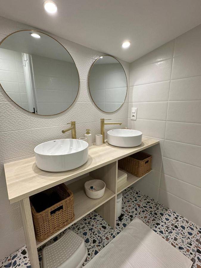 Location de vacances pour 4 personnes, avec terrasse à Charbonnières-les-Varennes - 3