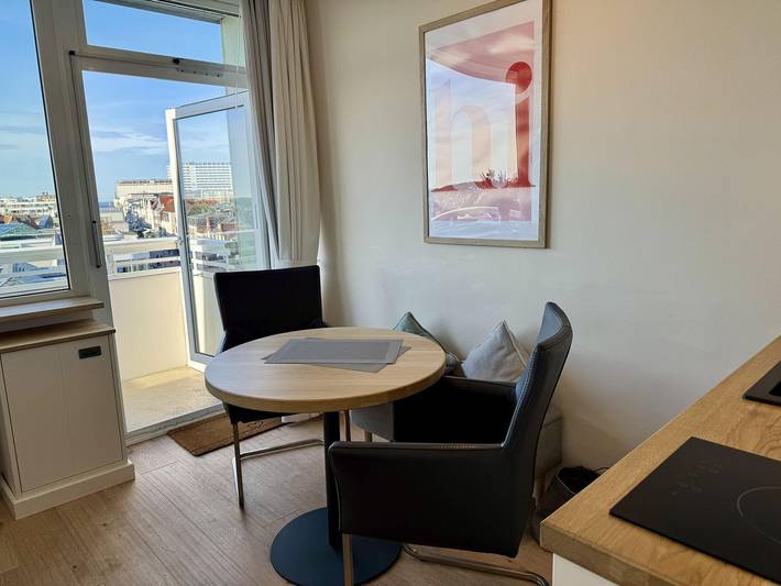 Ganze Wohnung, Modernes 1-Zimmer-App. mit Balkon und Meerblick, Pkw-Stellplatz, WLAN. in Westerland, Sylt (Gemeinde)