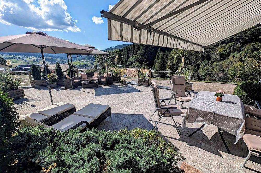 Ganze Wohnung, Liebevoll eingerichtete Wohnung mit großer Terrasse nahe der schönsten Wnderwege in Baiersbronn, Nordschwarzwald