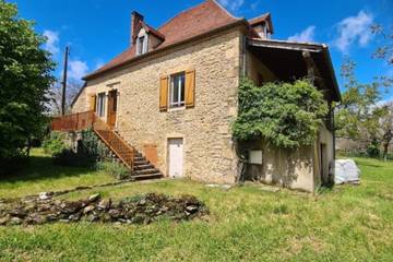 Gîte pour 12 personnes, avec jardin et balcon à Autoire