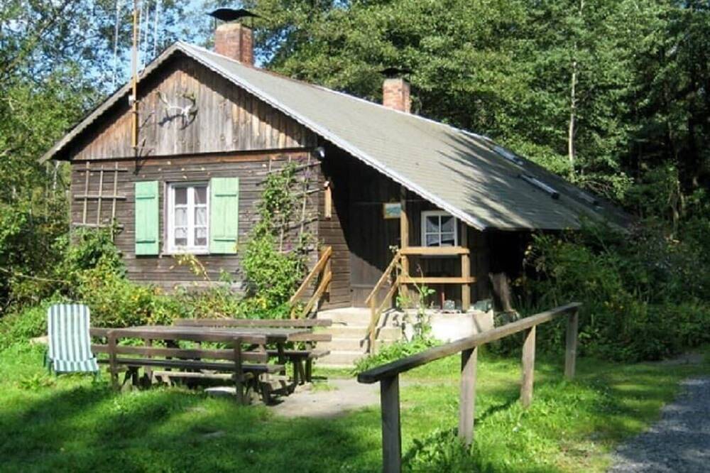 Ganze Wohnung, Wunderschöne Unterkunft in Alleinlage am Angelweiher in Tirschenreuth, Ostbayern
