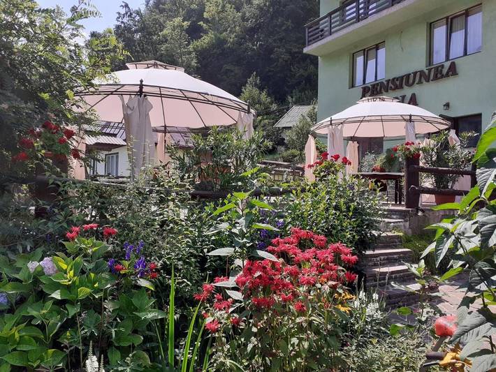 Maison d’hôte pour 2 personnes, avec vue et sauna ainsi que piscine et jardin