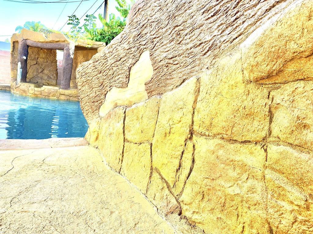 Near Disneyland And Convention Center 6 Bedroom 3 Bathroom in Anaheim, Orange County