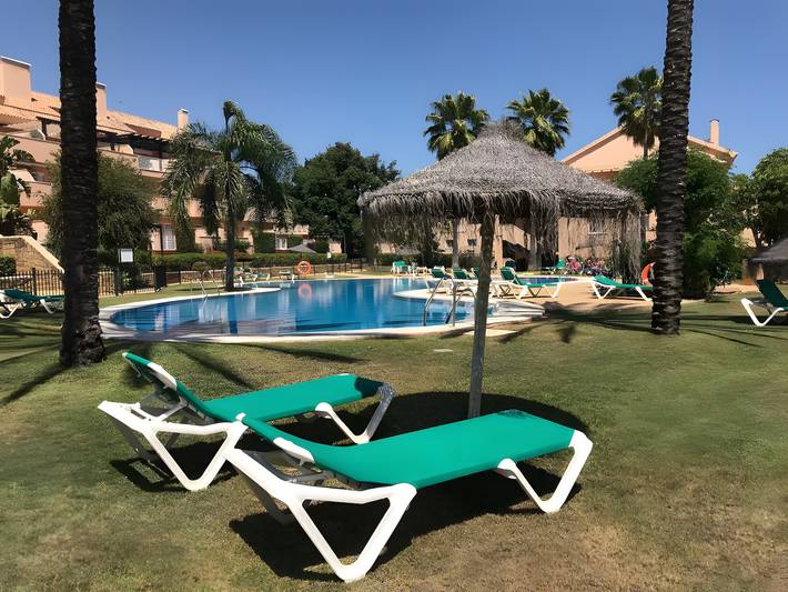 Ganze Wohnung, Ferienwohnung 'Elviria Gardens' mit Gemeinschaftspool, Wi-Fi und Klimaanlage in Marbella Ost, Marbella