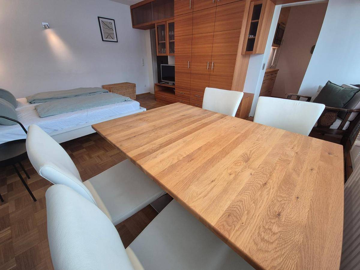 Ganze Wohnung, One-Bedroom Apartment in Gauting, Landkreis Starnberg