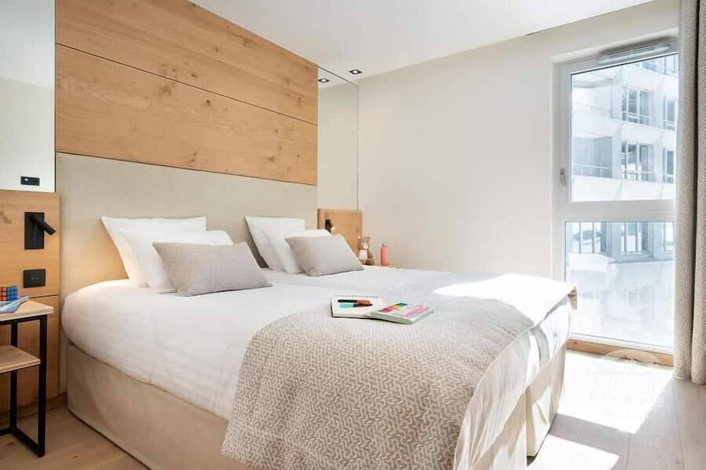 Apartamento entero, Wifi, ski-in/ski-out & foot of the slopes, view village, swimming pool, sauna, hammam, balcony in Flaine, Arâches-la-Frasse